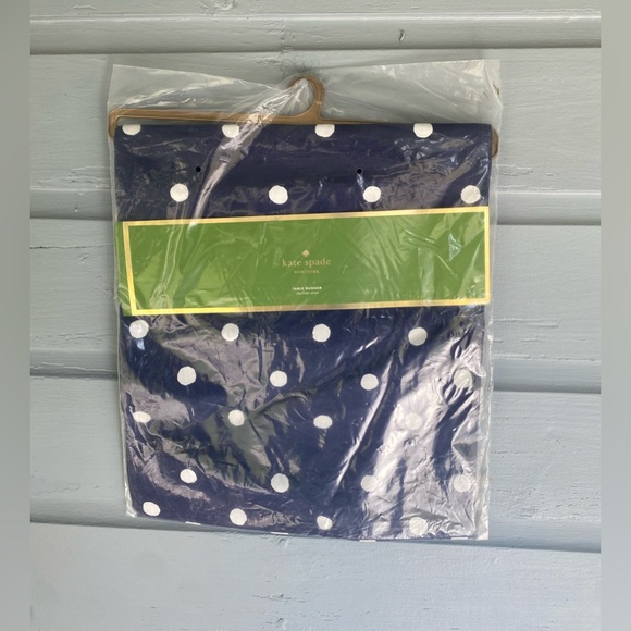 Kate Spade Table Runner- CoLor: Navy/White - Picture 1 of 4